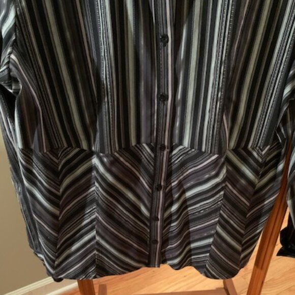 *HP* Women's Apt. 9 grey scale long sleeve blouse - Picture 4 of 7